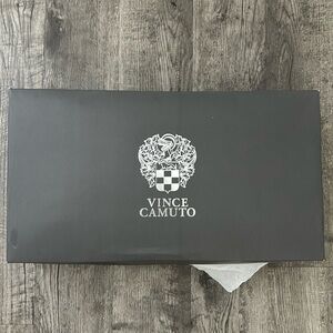 **BRAND NEW/ NEVER WORN**Vince Camuto Knee High Boots in Tortilla Verona color